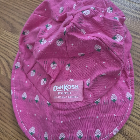 OshKosh B'gosh Strawberry Print Pink Hat - Picture 1 of 1